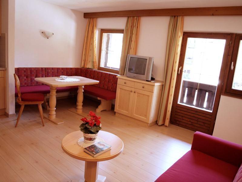 ホテル Laerchenhof ロイタシュ 部屋 写真