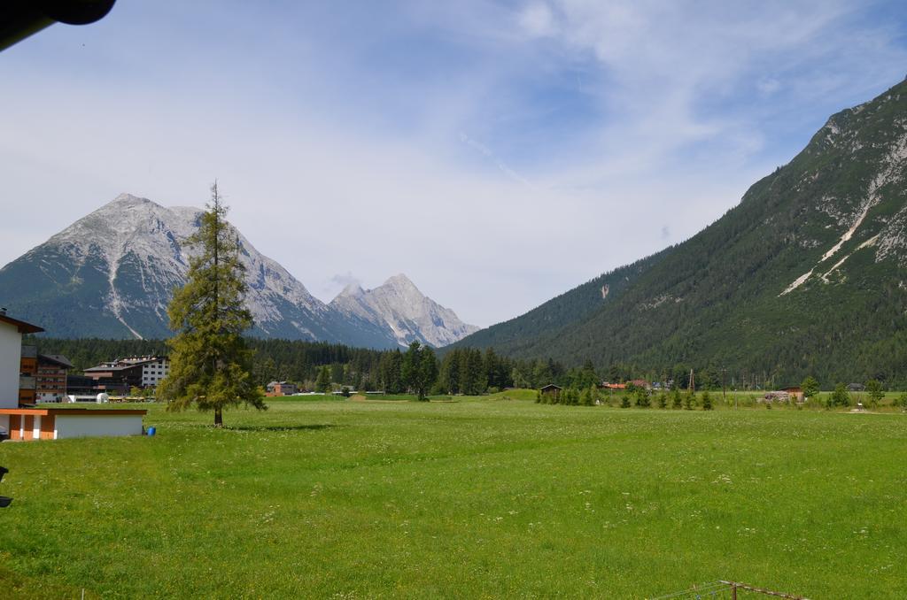 ホテル Laerchenhof ロイタシュ エクステリア 写真
